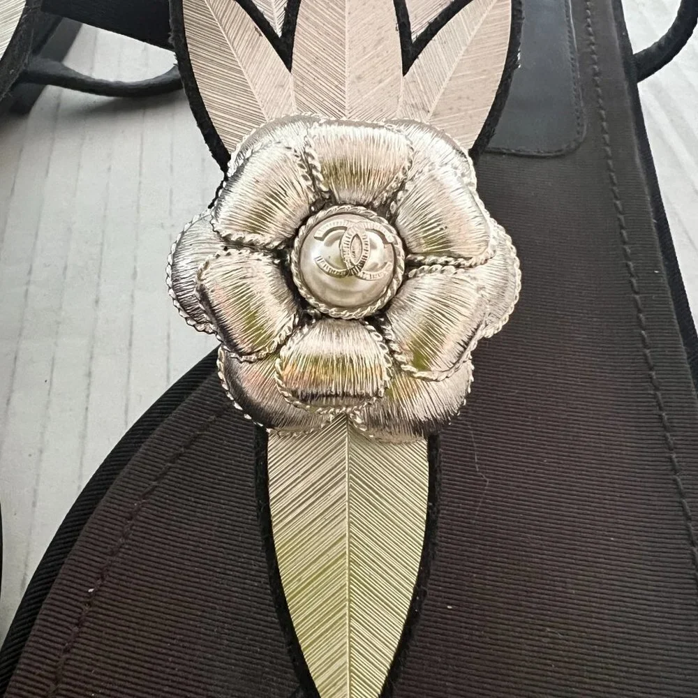 Chanel Limited Edition metallic thread flower pearl thong sandals size 38